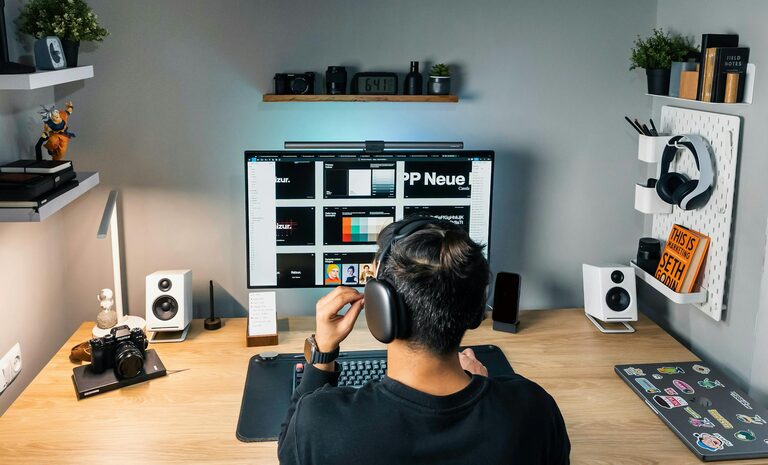 How to Design a Productive Home Office Space